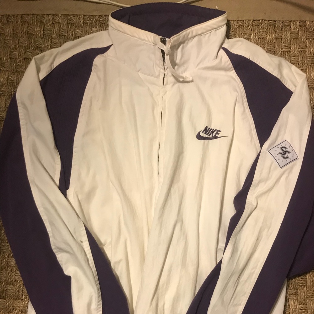 VINTAGE AUTHENTIC NIKE SUPREME COURT WINDBREAKER.